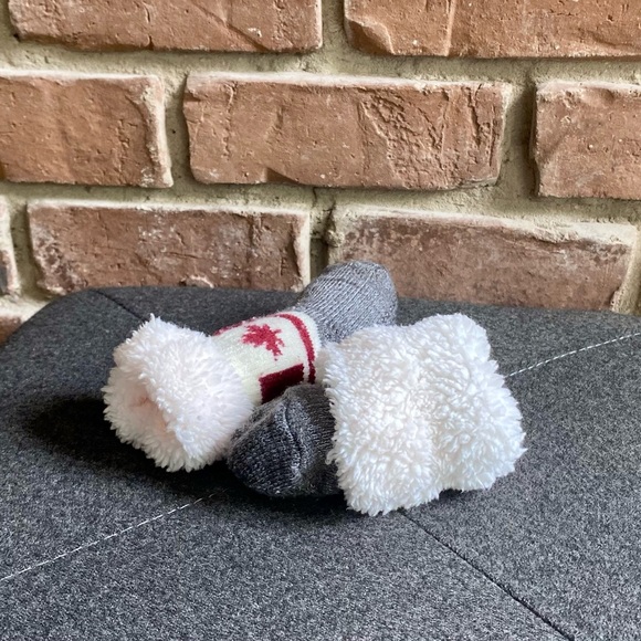 6-12M NWOT Fully Lined Booties/Socks - Picture 6 of 7